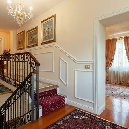 La Dolce Villa *